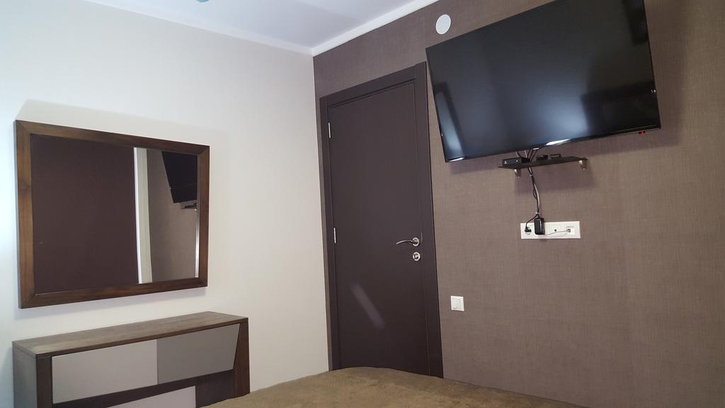 Mimino Apartment Deluxe First Line บาทูมิ ภายนอก รูปภาพ