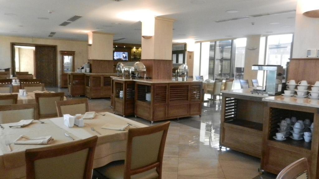 Mimino Apartment Deluxe First Line บาทูมิ ภายนอก รูปภาพ